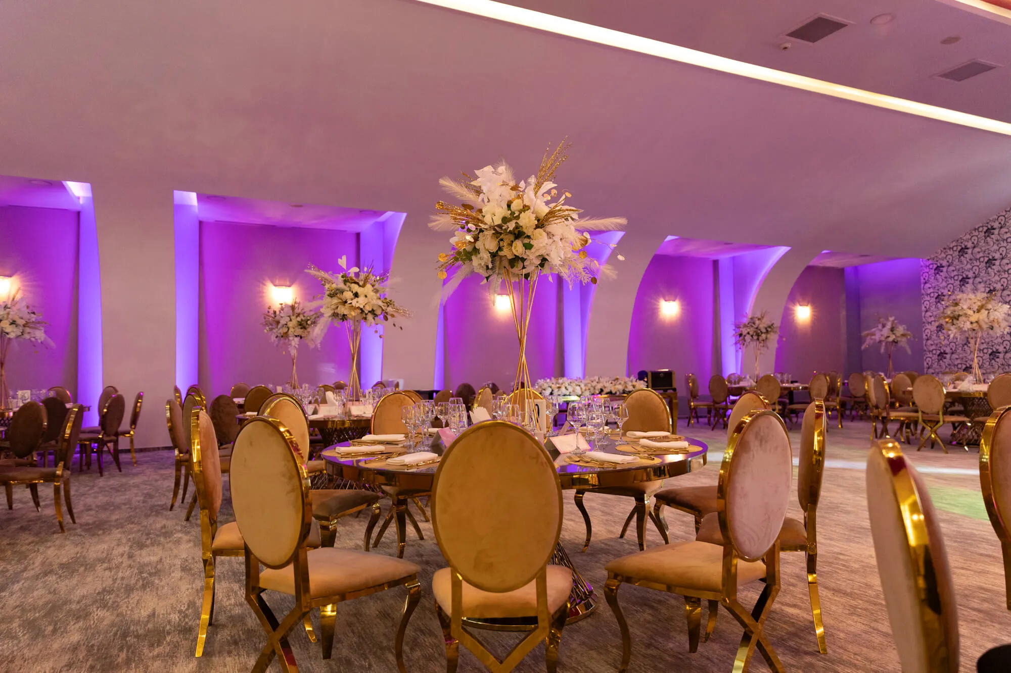 Head - Restaurant Monarh Bucuresti